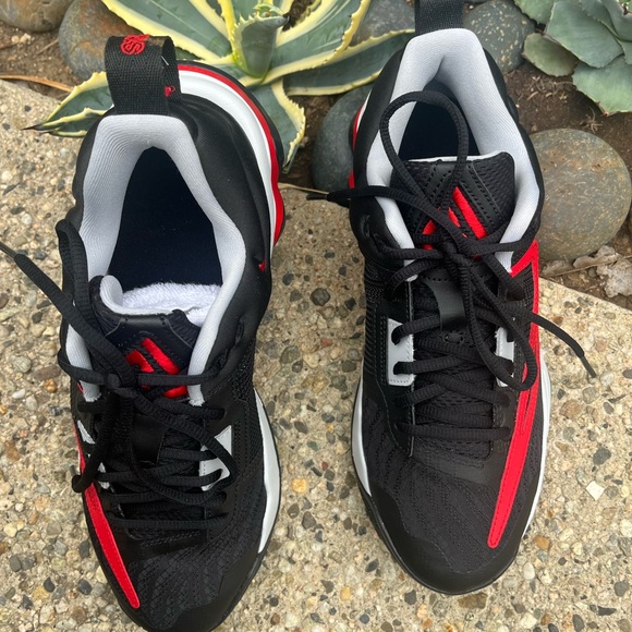 Nike Giannis Immortality 3 Sneakers - Picture 5 of 16